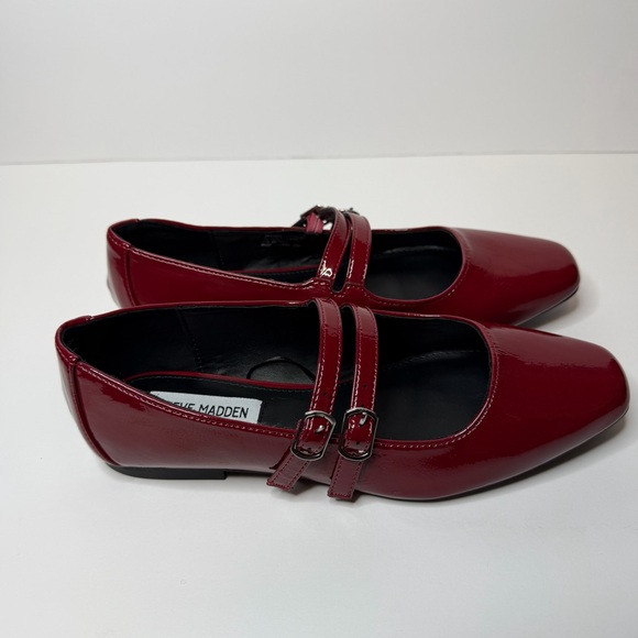 New Steve Madden Women's Mary-Jane Ballet Patent Flats in burgundy Red Size 8 - Picture 3 of 12